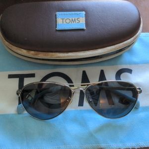Toms Aviators